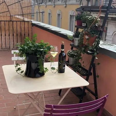 Loft Teatro Politeama - Intero In Centro Storico Con Vista *